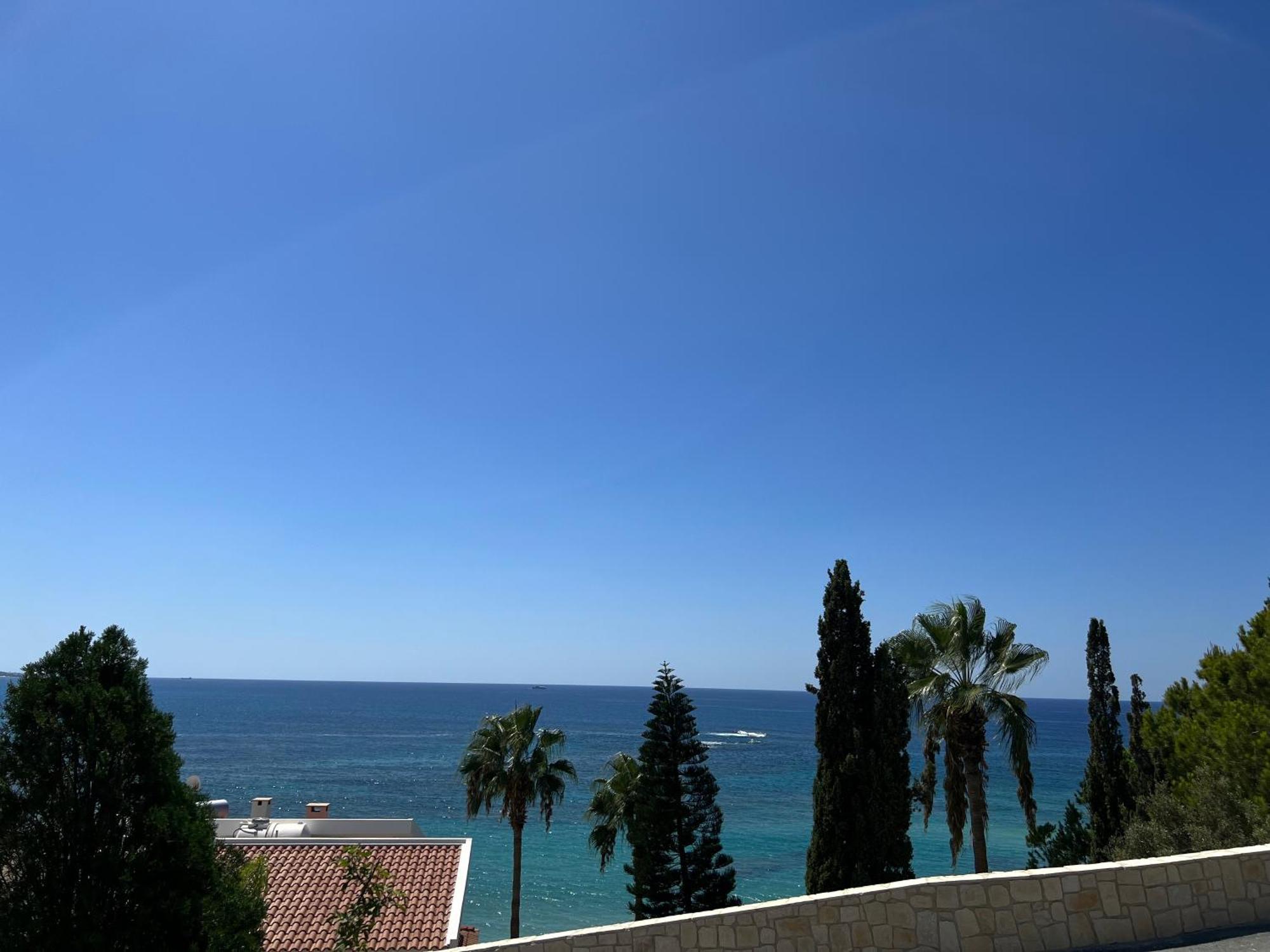Modern Seaview Townhouse In Coral Bay (Adults Only) Apartman Péjia Kültér fotó